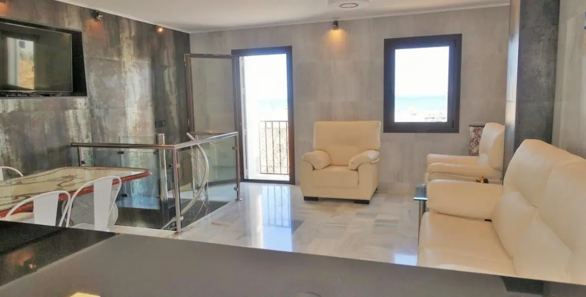 Long-term rent of middle floor apartment in Puerto Banús 12