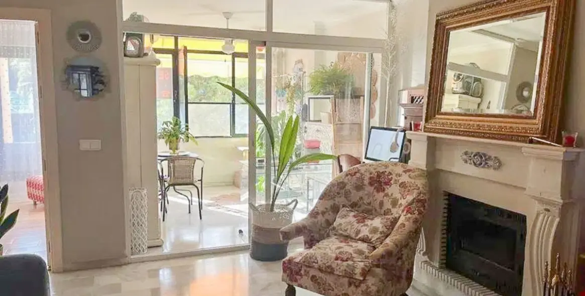 Sale of middle floor apartment in Nueva Andalucía 4