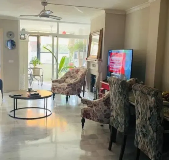 Sale of middle floor apartment in Nueva Andalucía