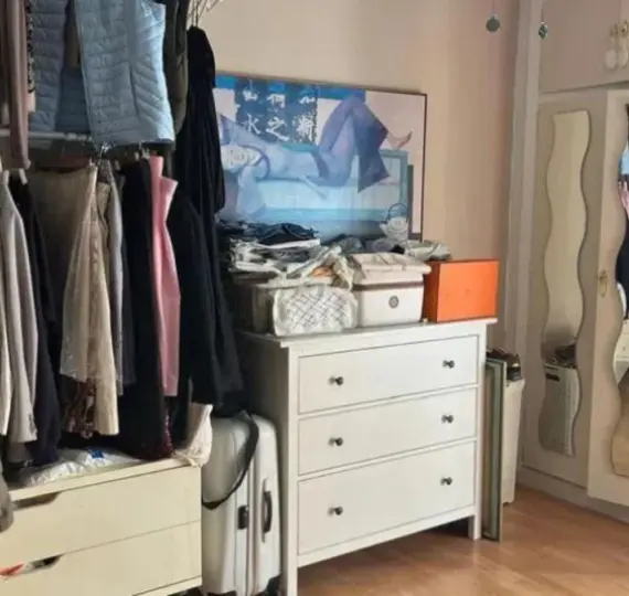 Sale of middle floor apartment in Nueva Andalucía