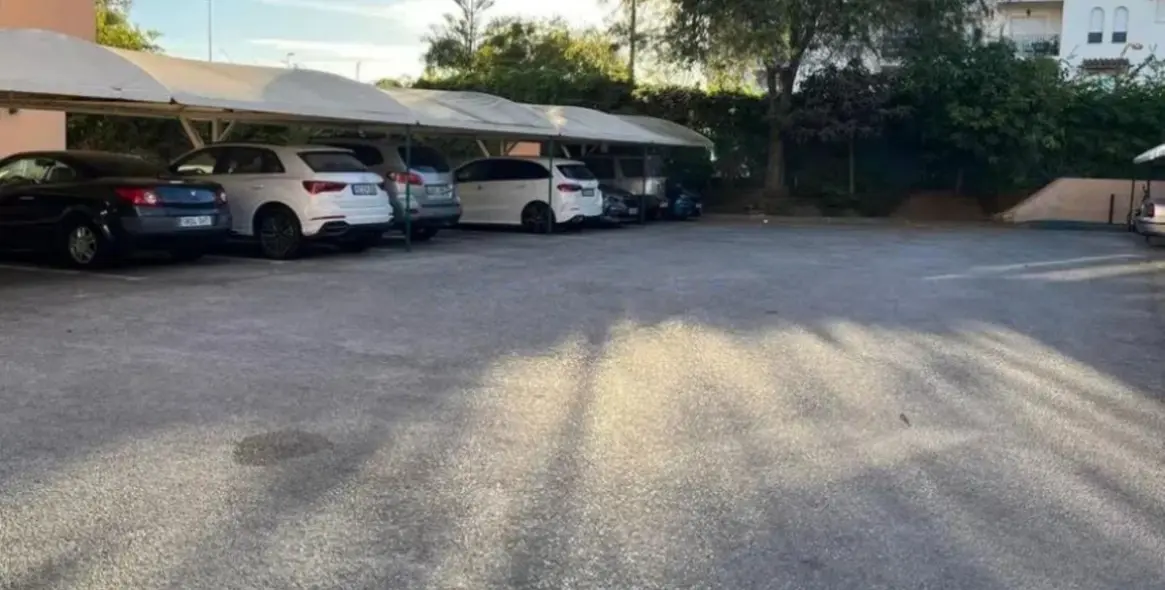 Sale of middle floor apartment in Nueva Andalucía 11