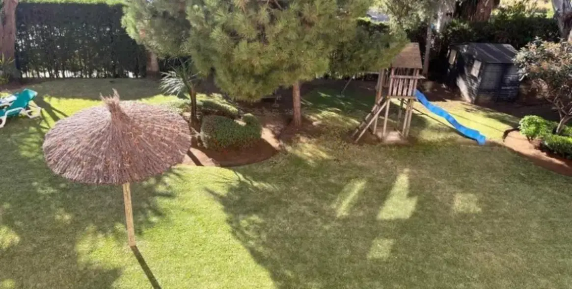 Sale of middle floor apartment in Nueva Andalucía 12