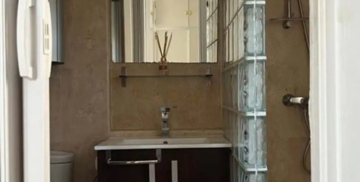 Sale of middle floor apartment in Nueva Andalucía 20