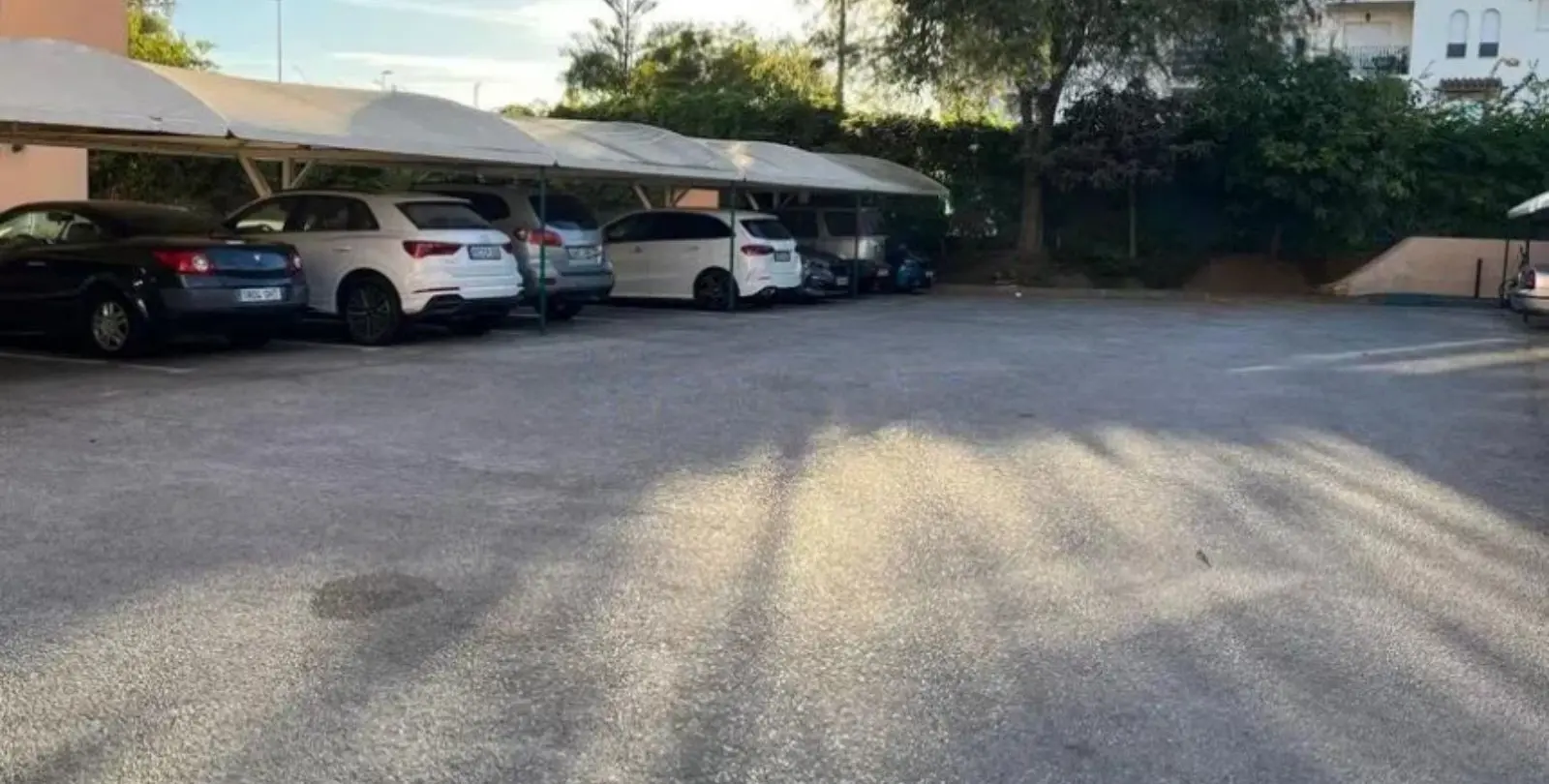 Sale of middle floor apartment in Nueva Andalucía 11