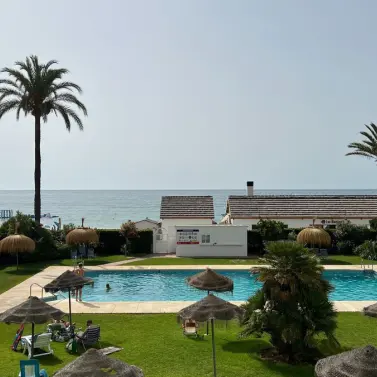 Sale of middle floor apartment in La Cala de Mijas