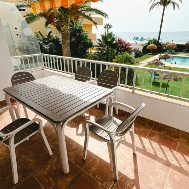 Sale of middle floor apartment in La Cala de Mijas