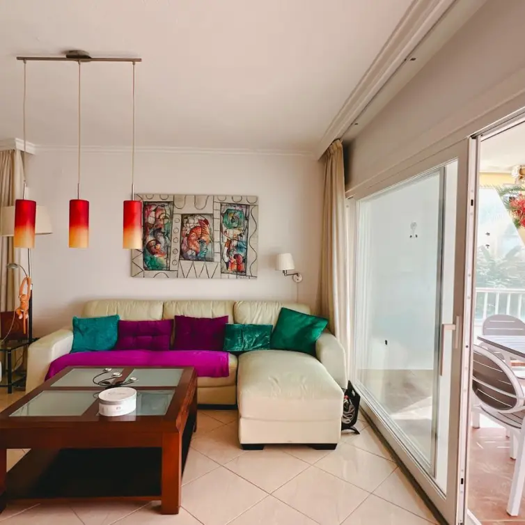 Sale of middle floor apartment in La Cala de Mijas
