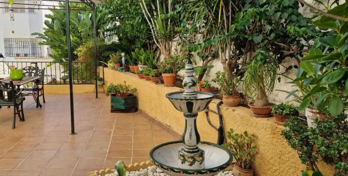 Продажа таунхауса в Las Lagunas 1