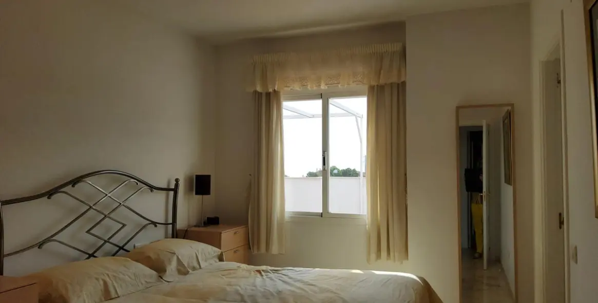 Sale of penthouse in Benalmadena 11