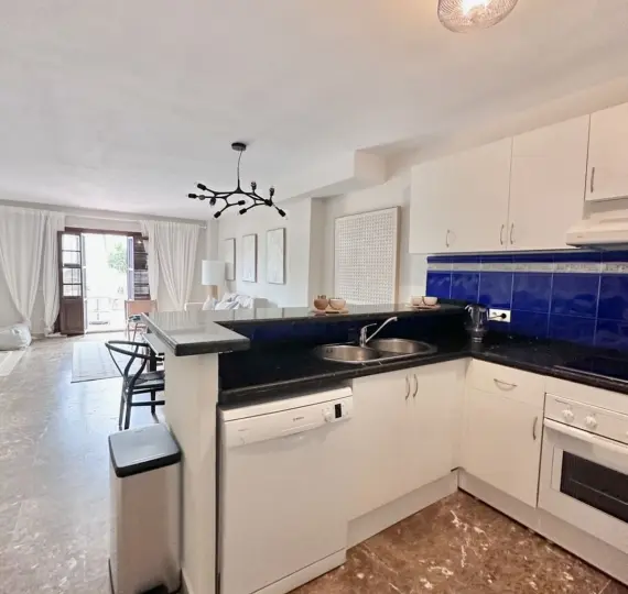 Sale of duplex in Estepona