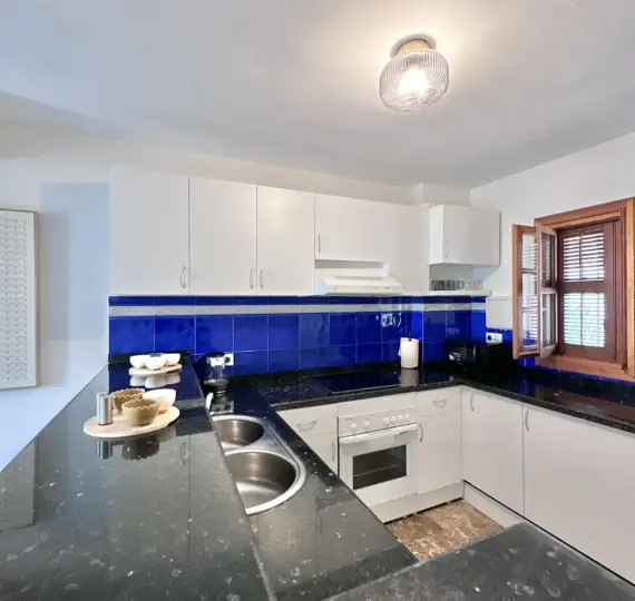 Sale of duplex in Estepona