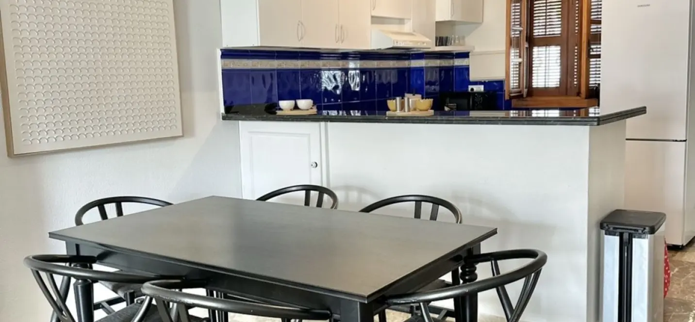Sale of duplex in Estepona 3