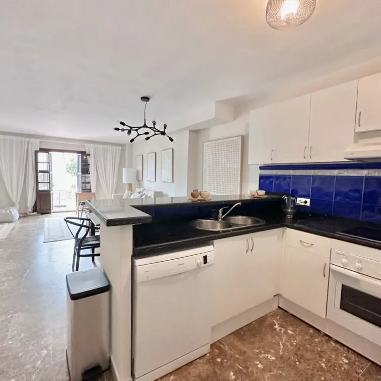 Sale of duplex in Estepona