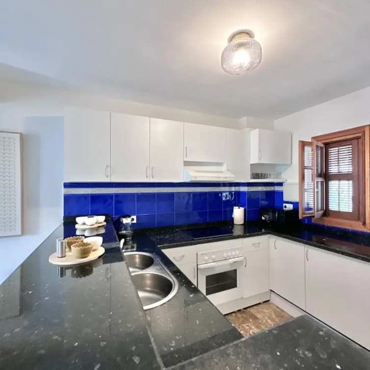 Sale of duplex in Estepona