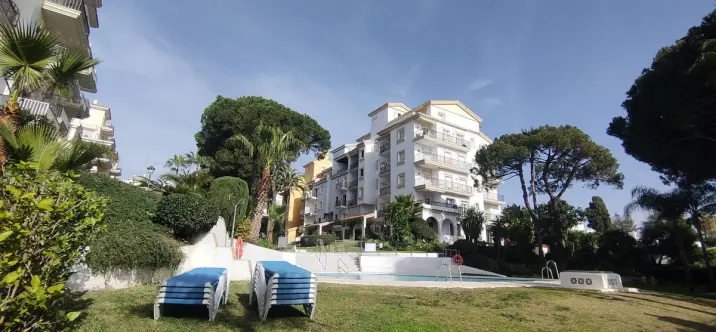 Venta de apartamento en planta baja en Puerto Banús 3