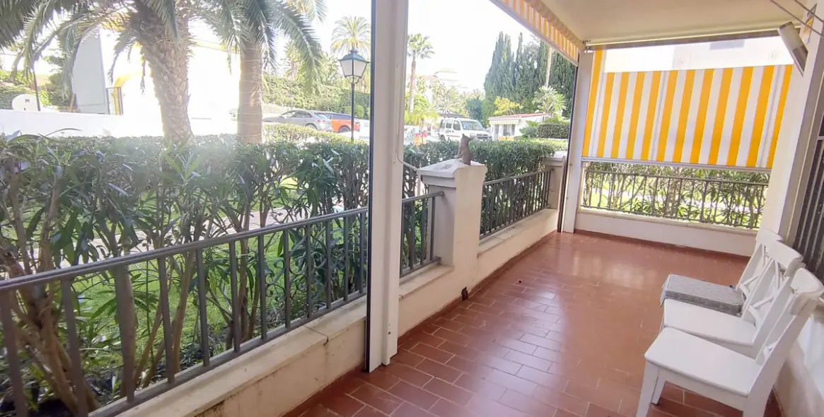 Sale of ground floor apartment in Puerto Banús 6