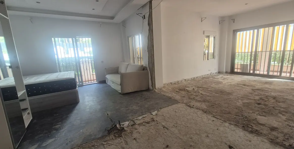 Sale of ground floor apartment in Puerto Banús 15