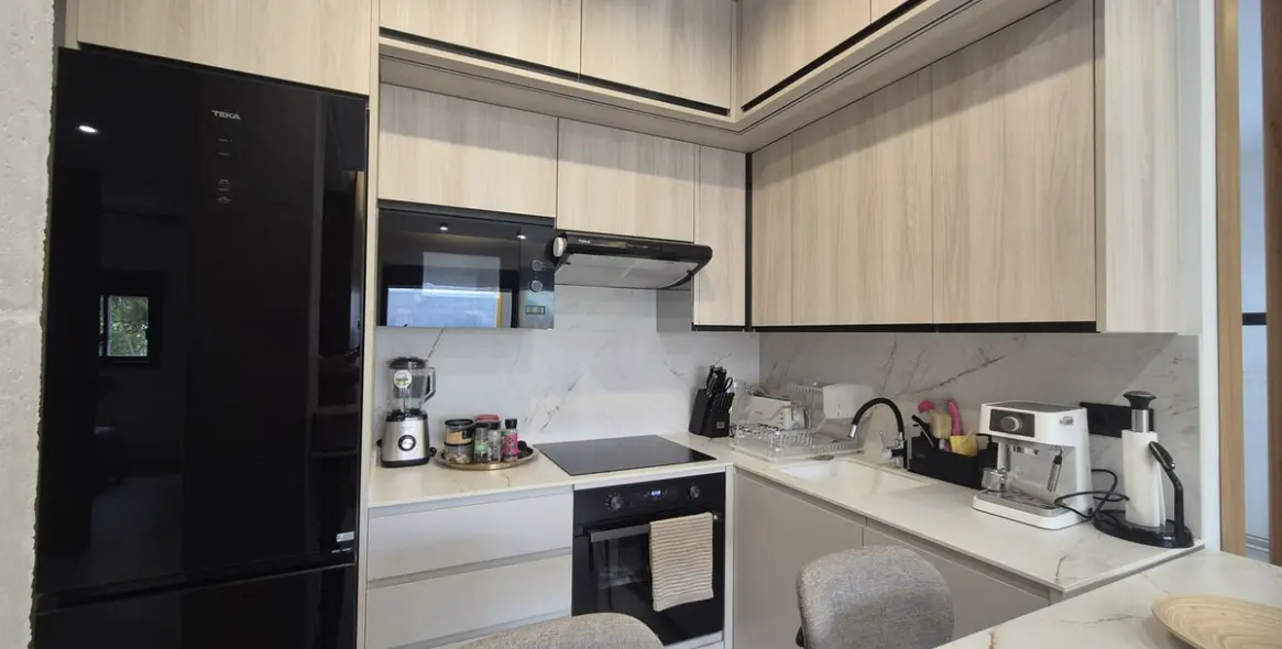 Venta de apartamento en planta baja en Puerto Banús 16