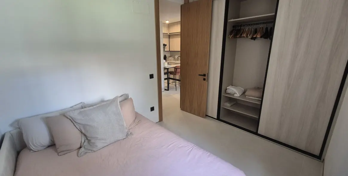 Venta de apartamento en planta baja en Puerto Banús 38