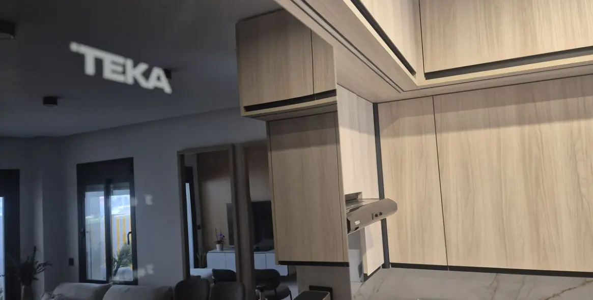 Venta de apartamento en planta baja en Puerto Banús 50