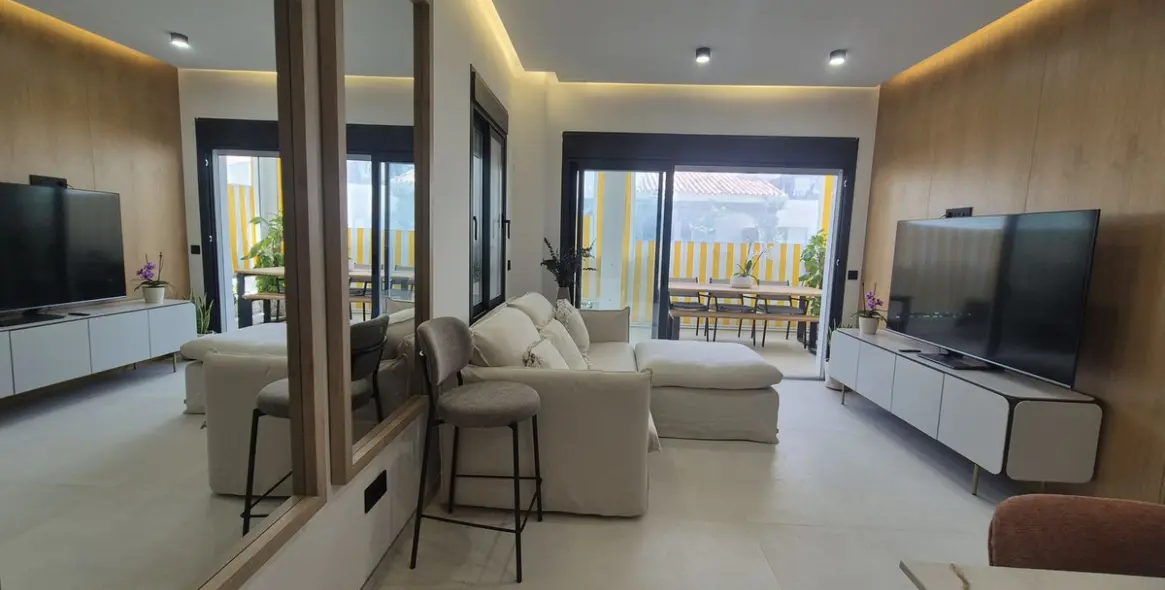 Venta de apartamento en planta baja en Puerto Banús 54