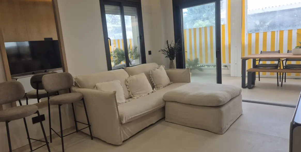 Venta de apartamento en planta baja en Puerto Banús 55