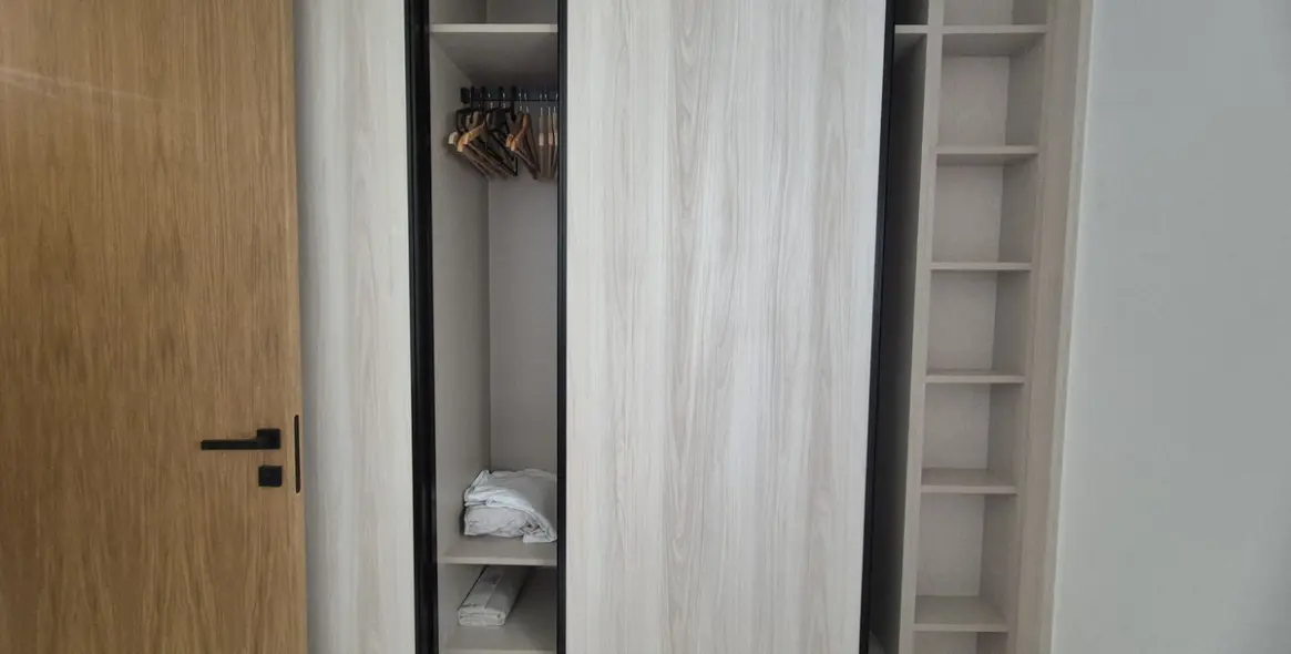 Venta de apartamento en planta baja en Puerto Banús 57
