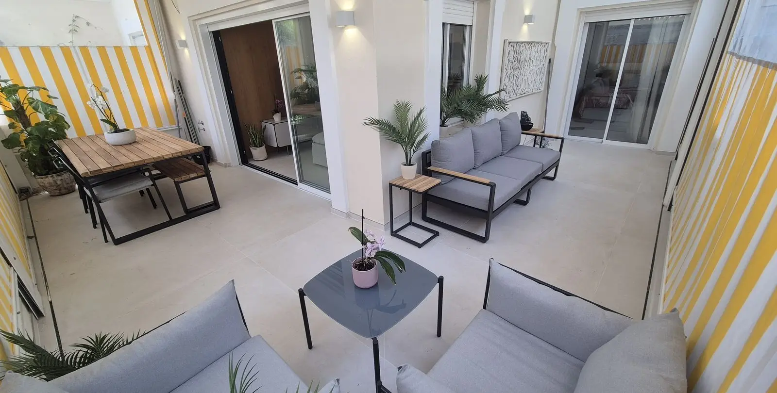 Sale of ground floor apartment in Puerto Banús 1