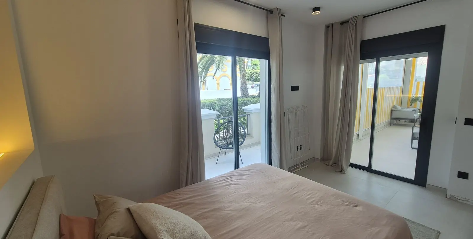 Sale of ground floor apartment in Puerto Banús 26