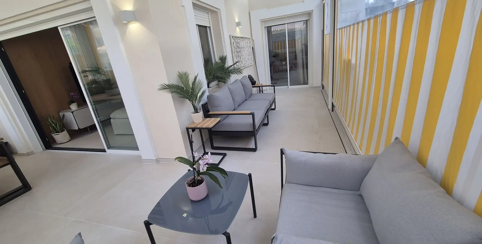 Sale of ground floor apartment in Puerto Banús 60