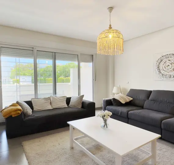 Venta de apartamento en planta baja en Nueva Andalucía