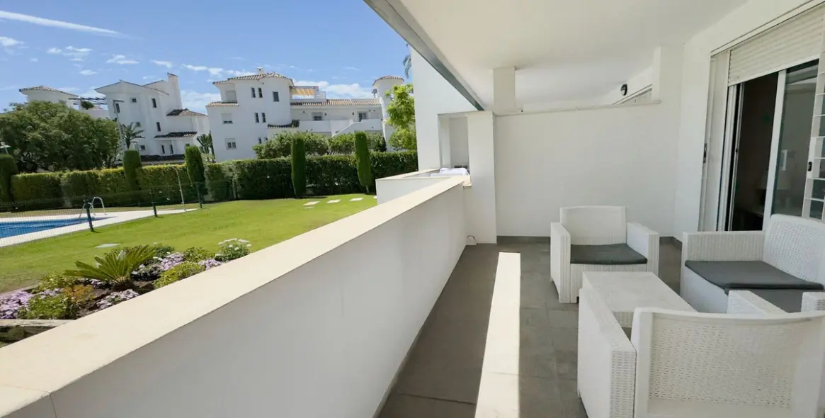 Sale of ground floor apartment in Nueva Andalucía 7