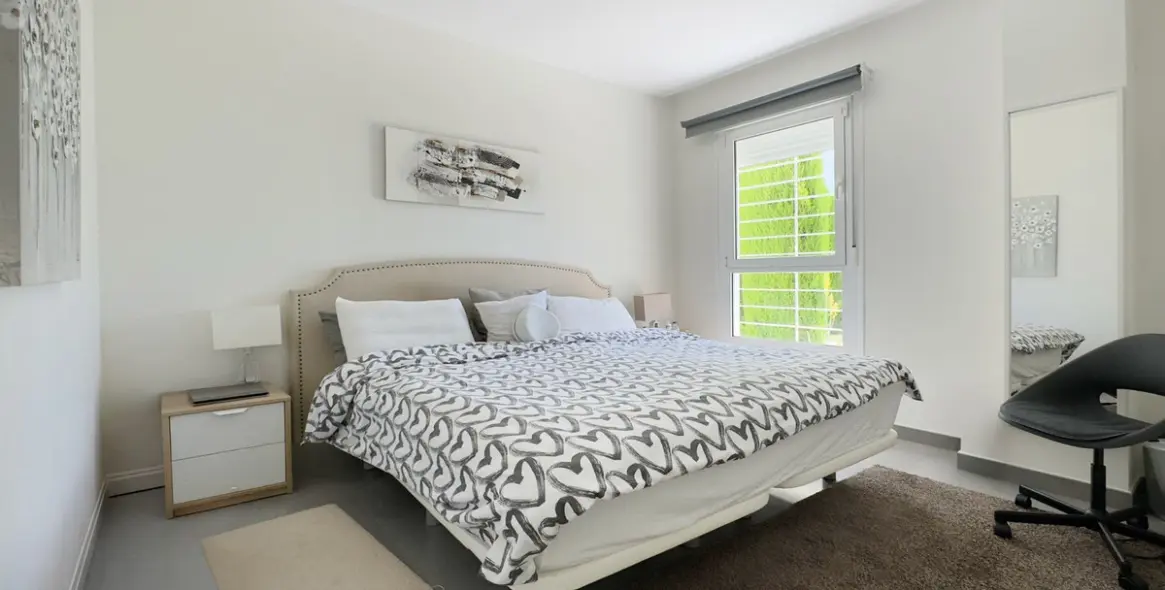 Sale of ground floor apartment in Nueva Andalucía 17