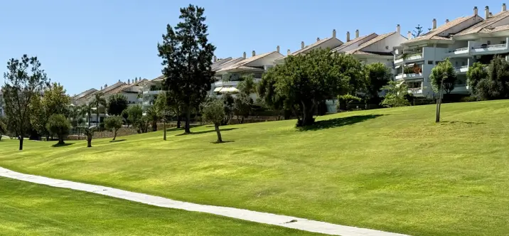 Venta de apartamento en planta baja en Guadalmina Baja 0