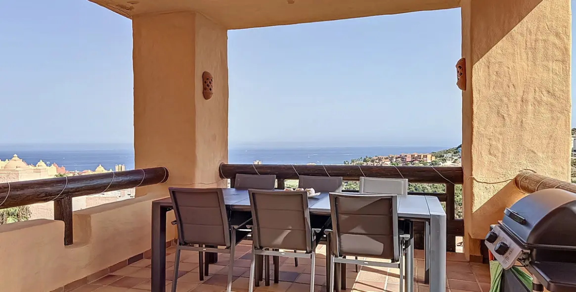 Sale of penthouse in San Luis de Sabinillas 1