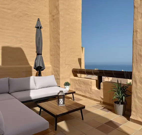 Sale of penthouse in San Luis de Sabinillas