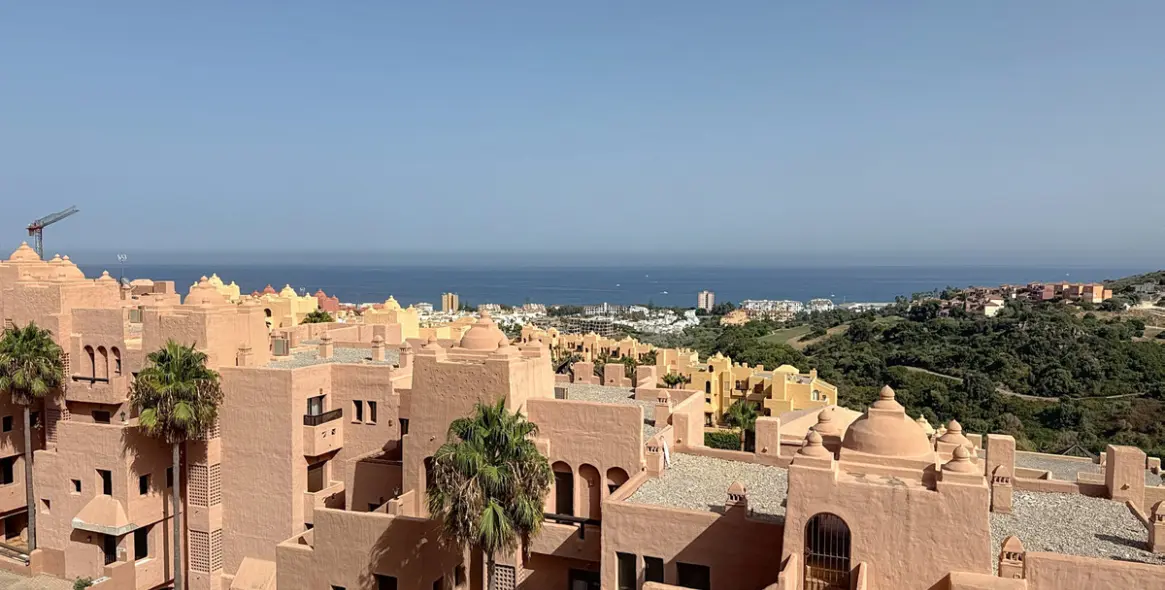 Sale of penthouse in San Luis de Sabinillas 6