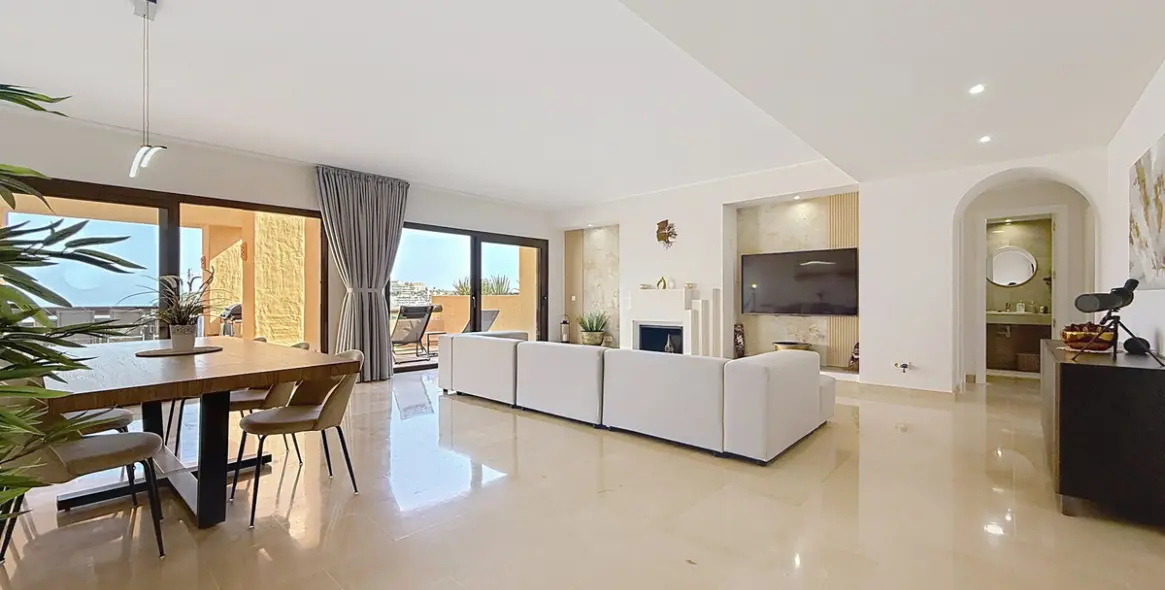 Sale of penthouse in San Luis de Sabinillas 10