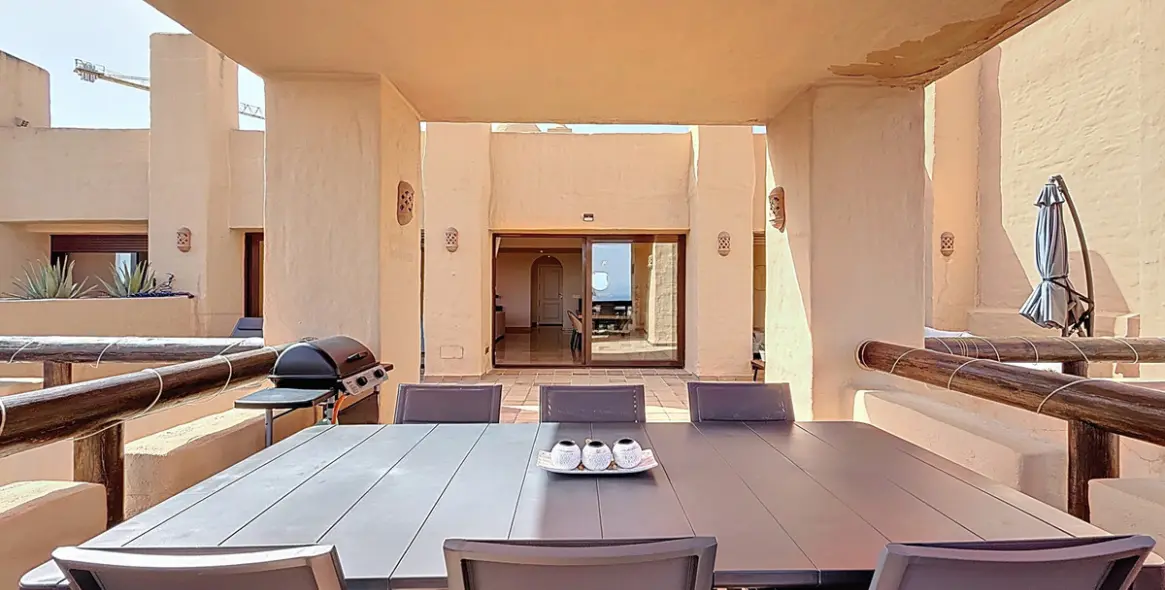 Sale of penthouse in San Luis de Sabinillas 17