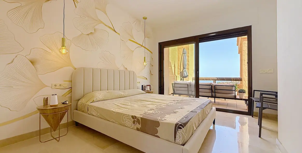 Sale of penthouse in San Luis de Sabinillas 19