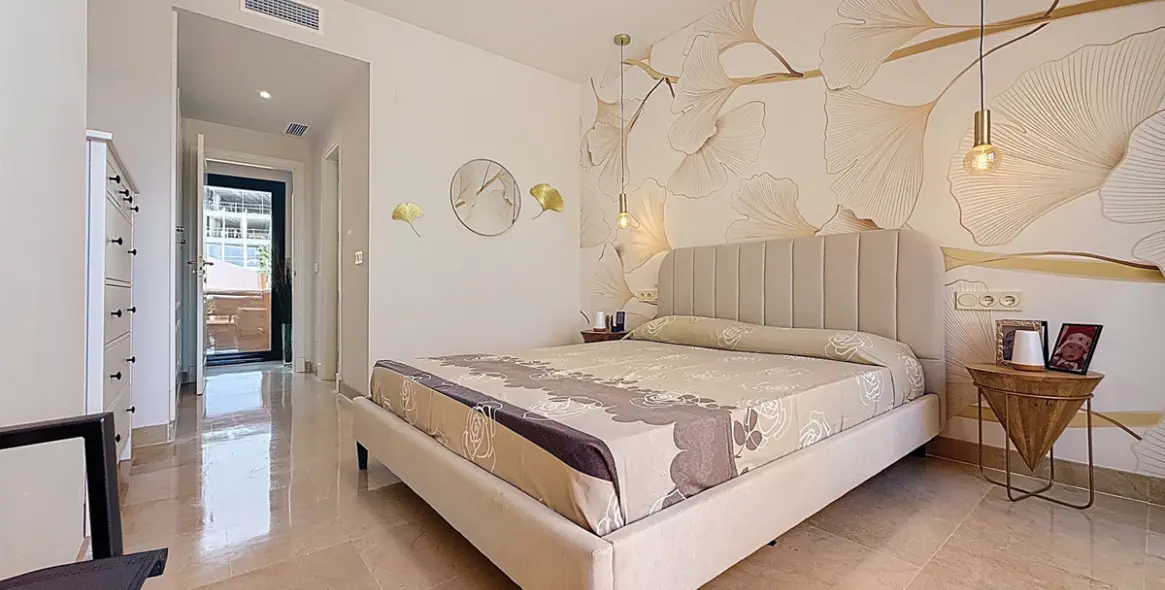 Sale of penthouse in San Luis de Sabinillas 20