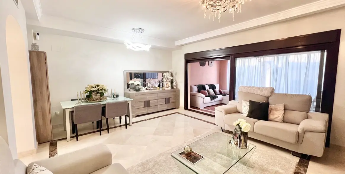 Продажа таунхауса в Estepona 12