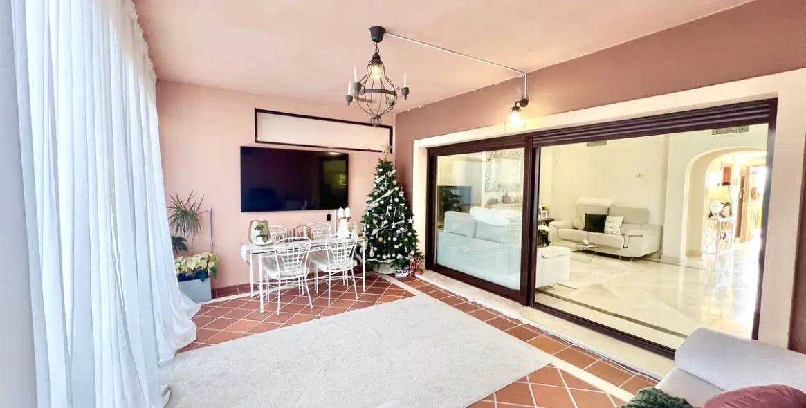 Продажа таунхауса в Estepona 14