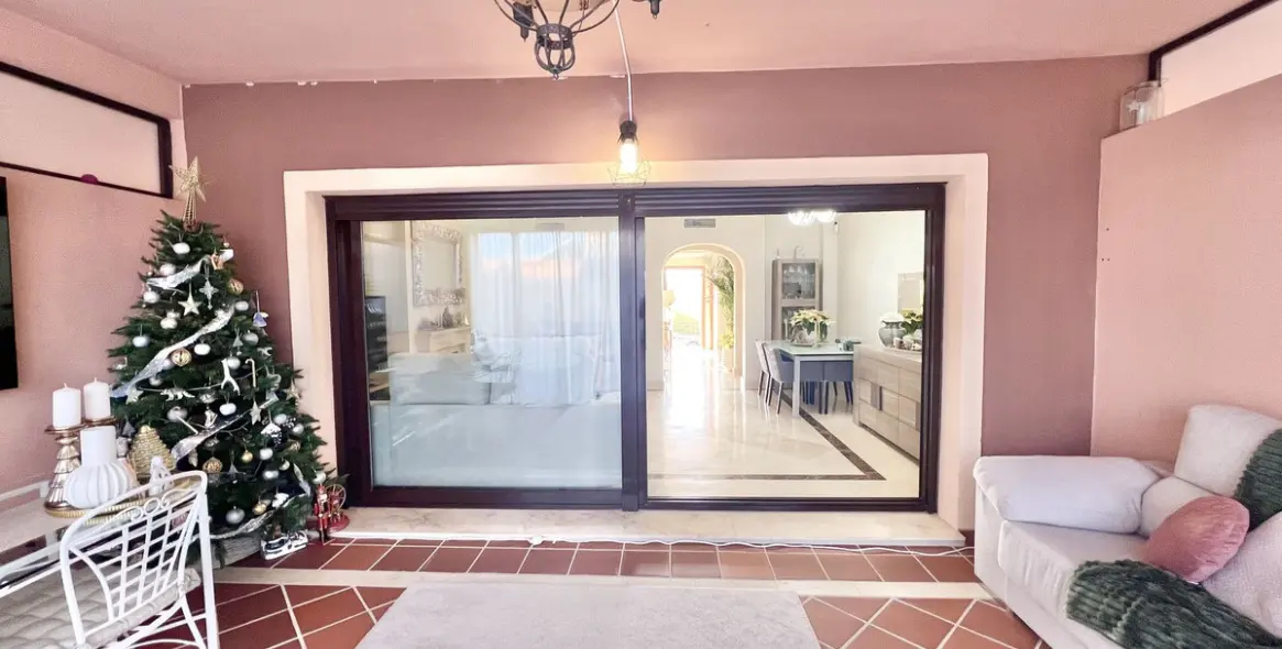 Продажа таунхауса в Estepona 16