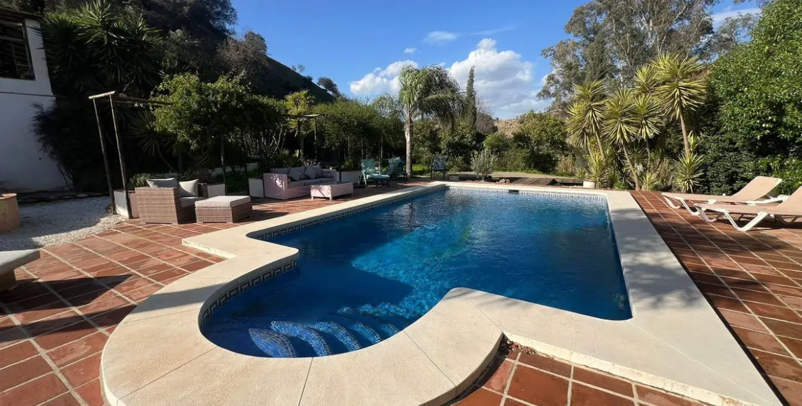 Продажа финки в Coín 22