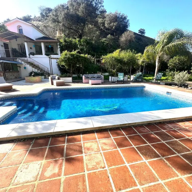 Venta de finca - cortijo en Coín