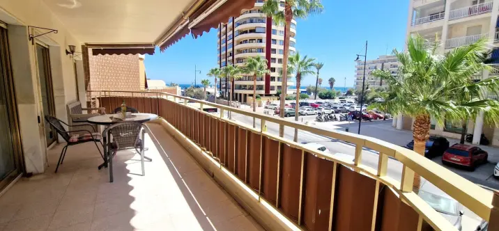 Sale of middle floor apartment in Fuengirola 0