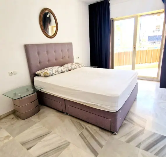 Sale of middle floor apartment in Fuengirola