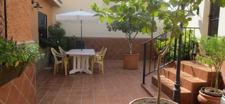 Продажа дома на две семьи в El Coto 0