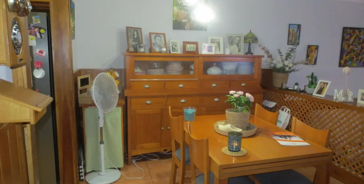 Продажа дома на две семьи в El Coto 12